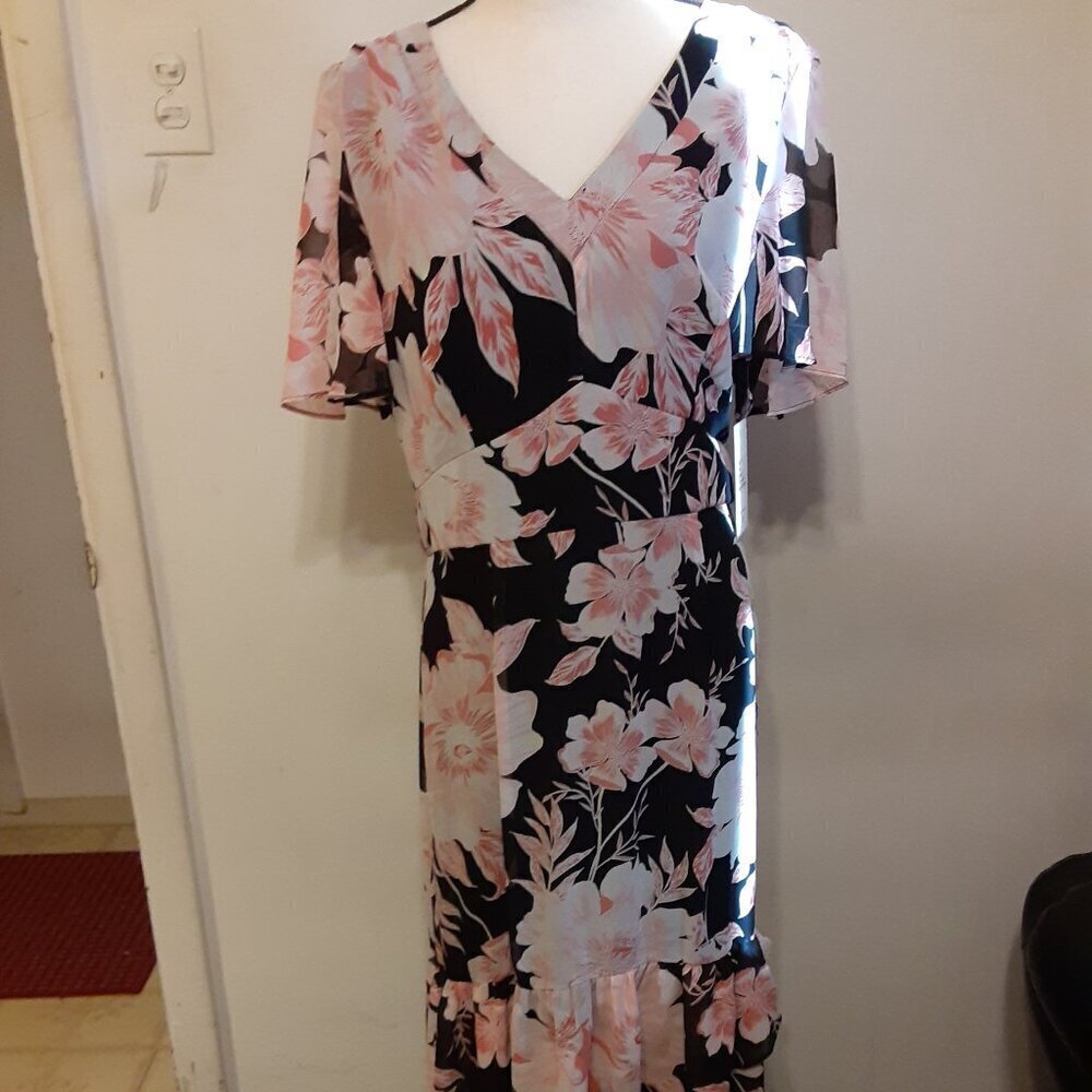 JulieJordan (12) Black Background Dress w/Orange & Tan Flowers VNeck/Back Zipper